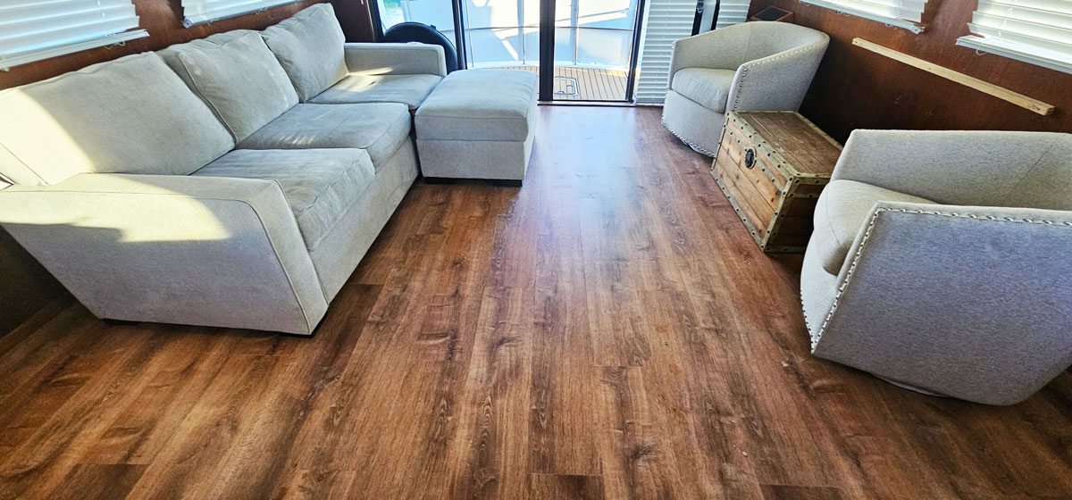 Gulfstar 49 - Salon Floor