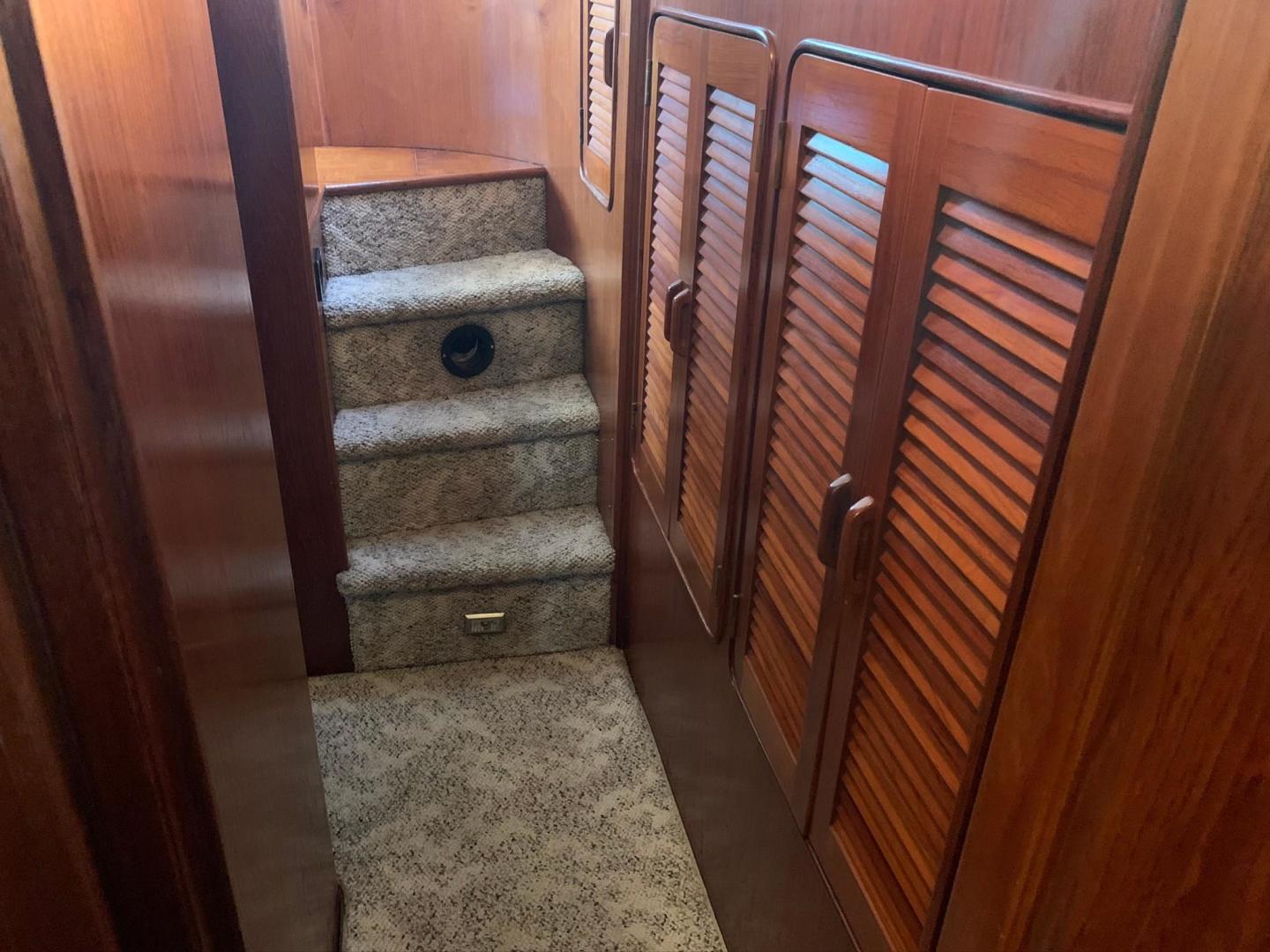 Gulfstar 49 - Additional Hallway